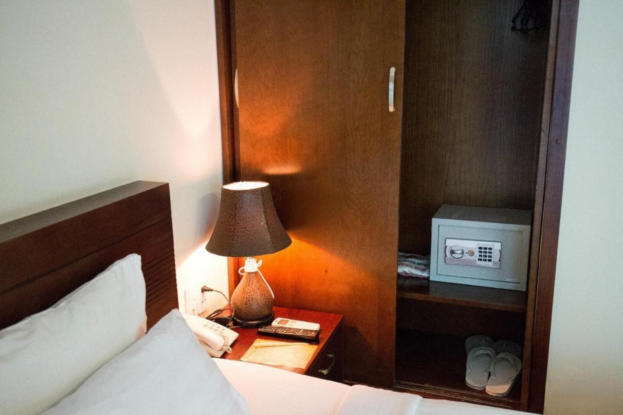 Empress Hotel Ho Chi Minh-stad Buitenkant foto